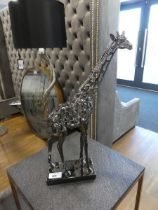 +VAT Chrome finish giraffe ornament