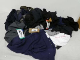 +VAT Bag of mens and womens clothing incl. trousers, shorts, leggings and t-shirts (approx. 20
