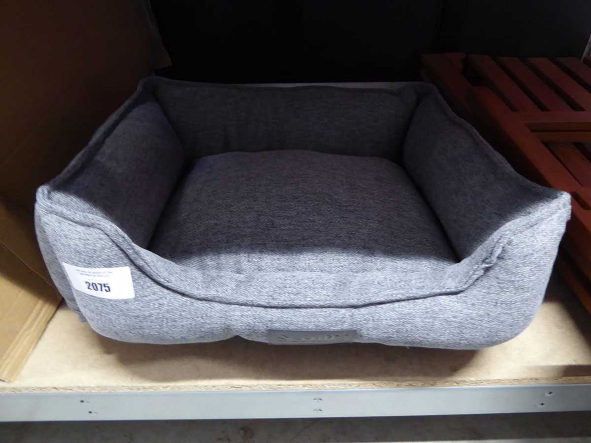 +VAT Scruffs grey fabric dog bed