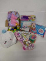 +VAT Gelli spa, Galt French knitting set, Play-Doh, Polly Pocket, unicorn mini skateboard, etc.