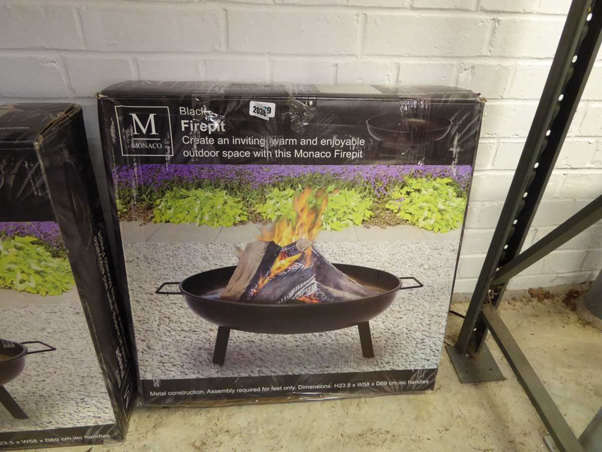 Boxed outdoor garden firepit