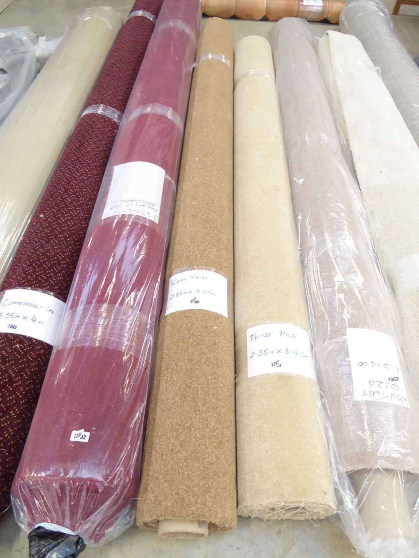 2.85 x 3.05m roll of brown wall twist carpet