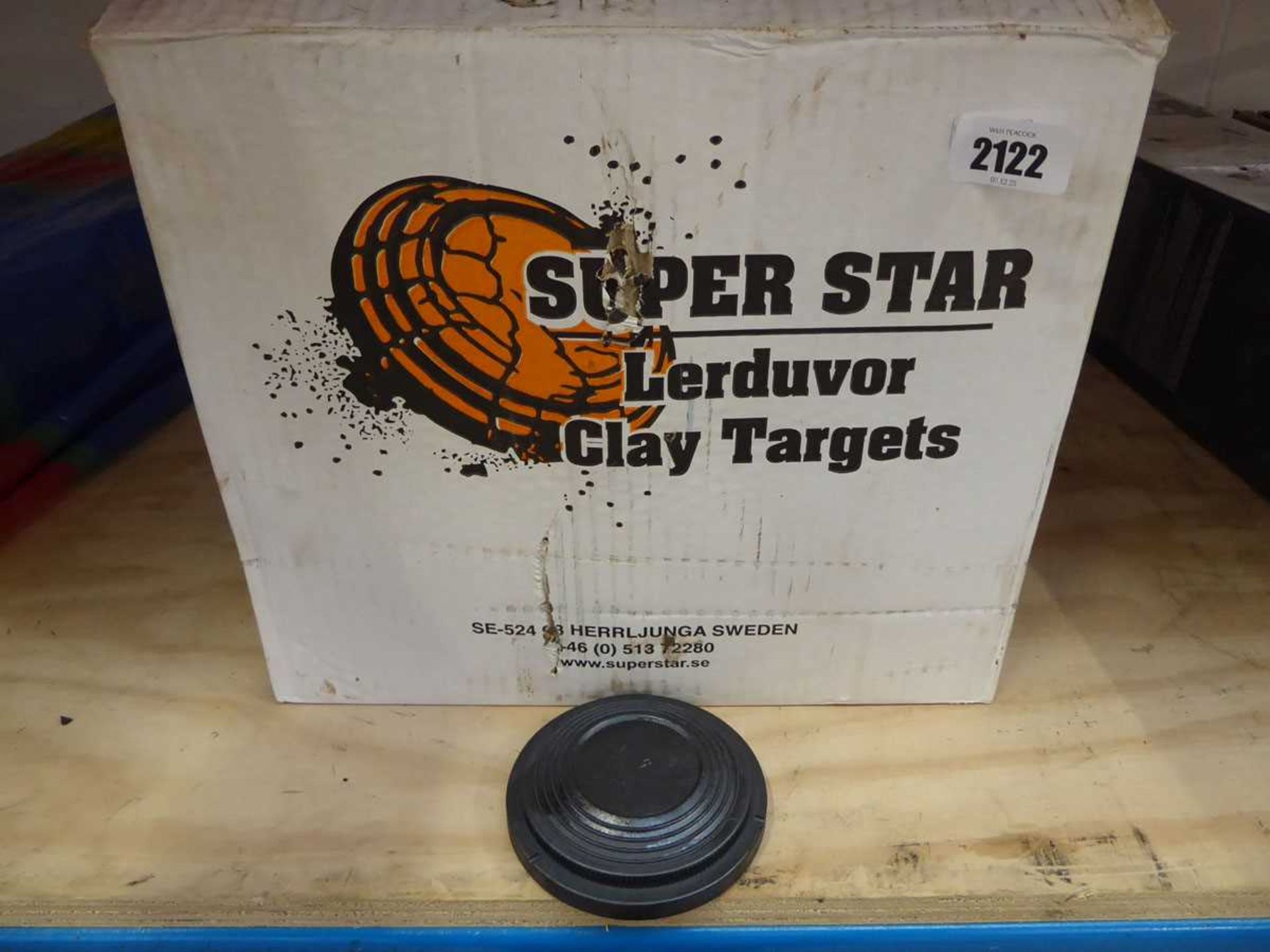 Box containing approximately 150 Superstar branded Lerduvor clay targets