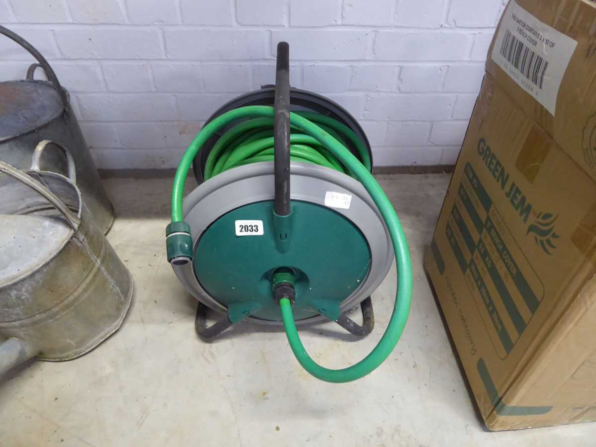 Garden hose reel