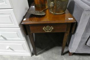 Mahogany side table with drop leaves and single drawer