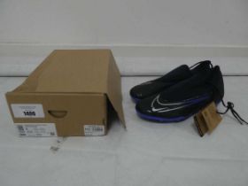 +VAT Boxed pair of Nike phantom gx club football boots size UK8