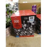 4 boxes of 300 LED string lights in ice white