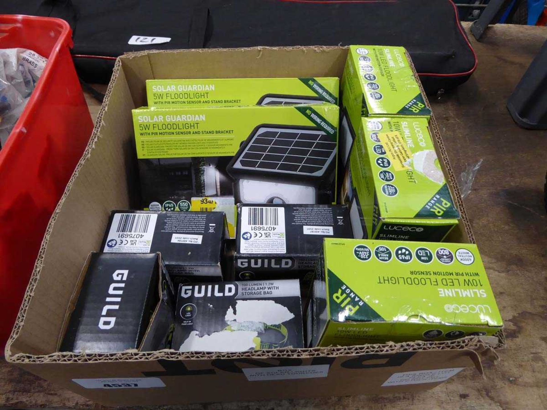 +VAT Box of solar lights