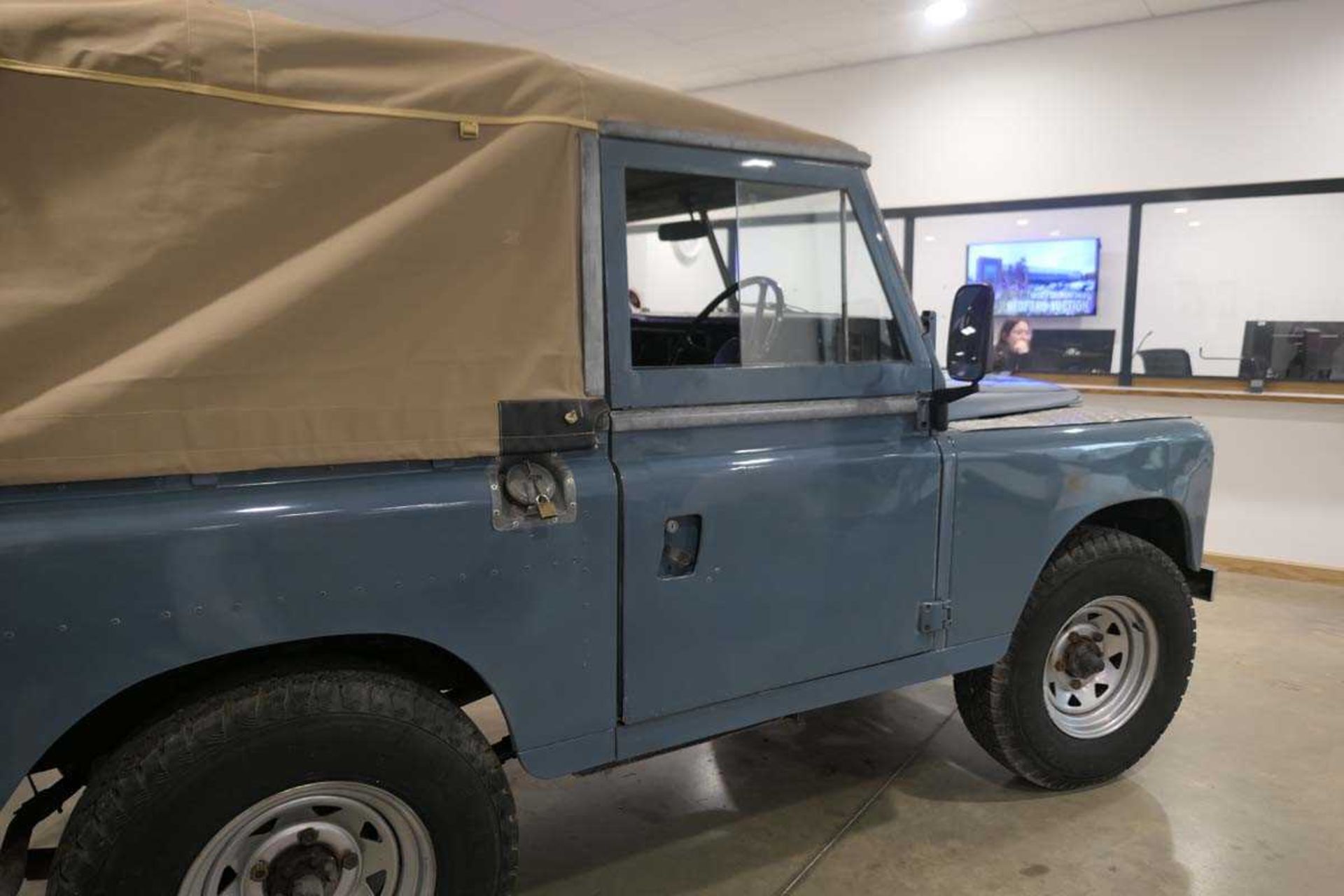 (LHD 219W) 1981 Land Rover Series 3, light 4x4 utility, 88" - 4 cyl in blue, first registered 01. - Image 8 of 17