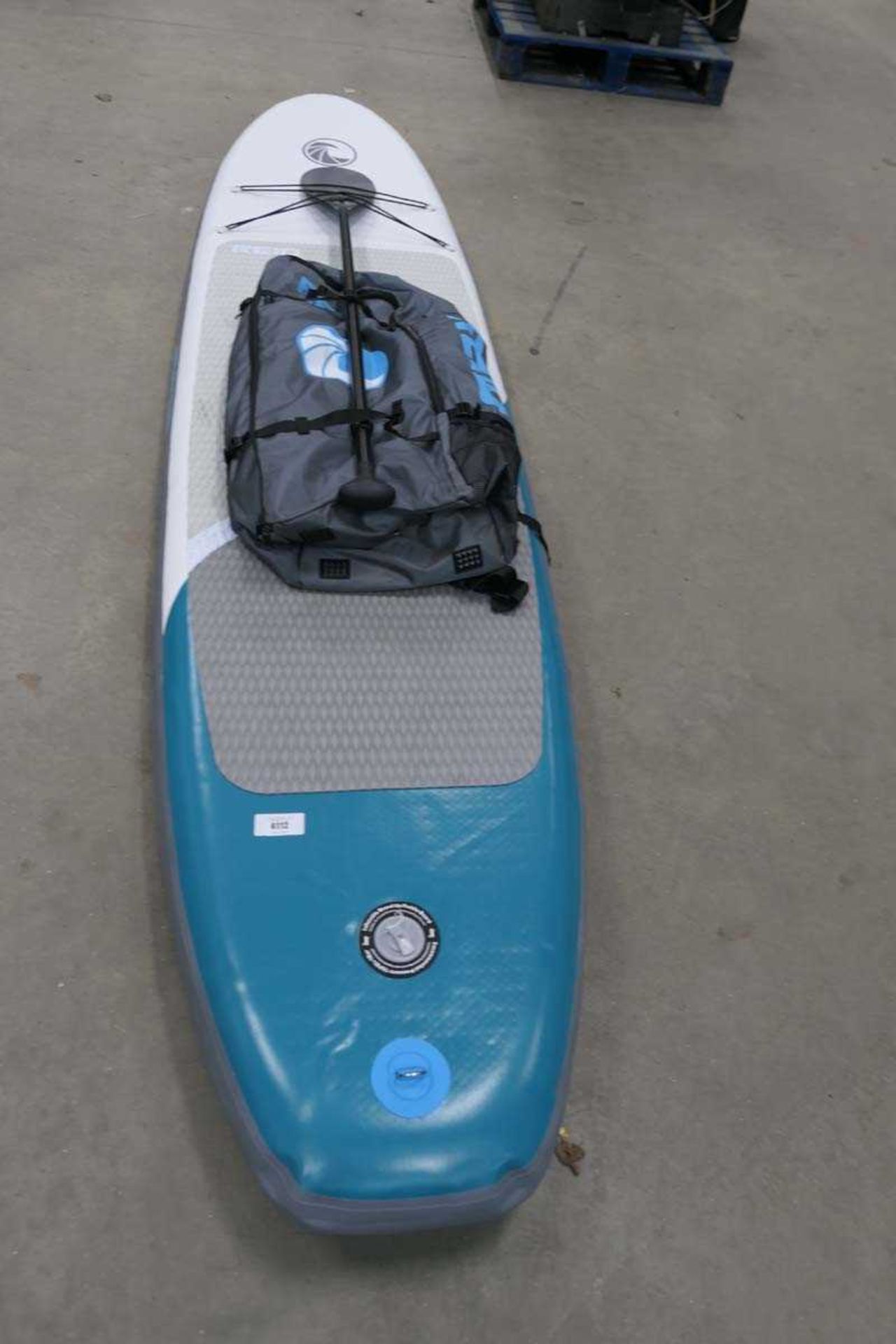 +VAT Reid deflatable paddle board with accessories