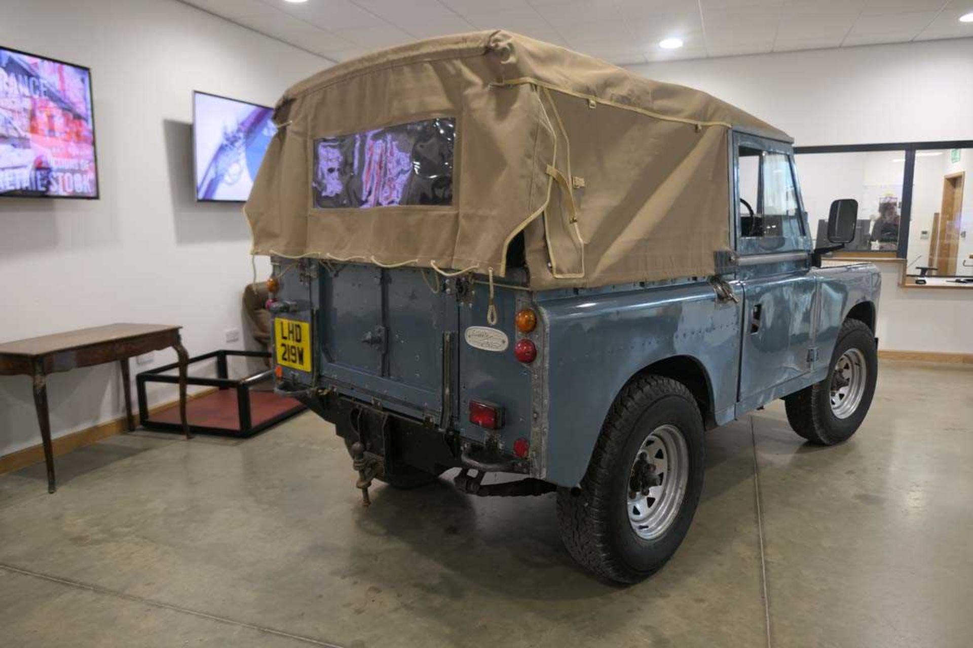 (LHD 219W) 1981 Land Rover Series 3, light 4x4 utility, 88" - 4 cyl in blue, first registered 01. - Image 4 of 17