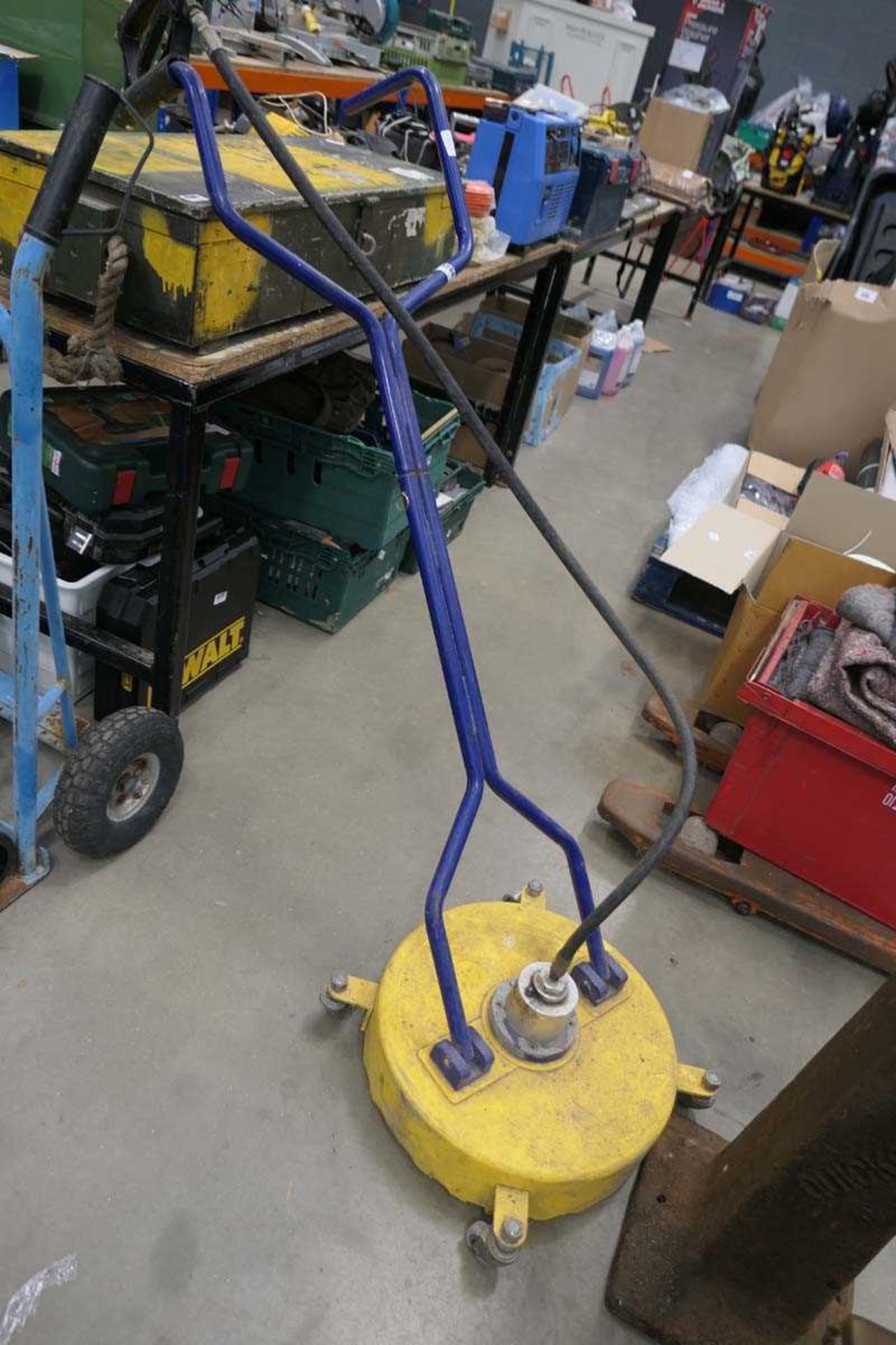 Patio cleaning machine