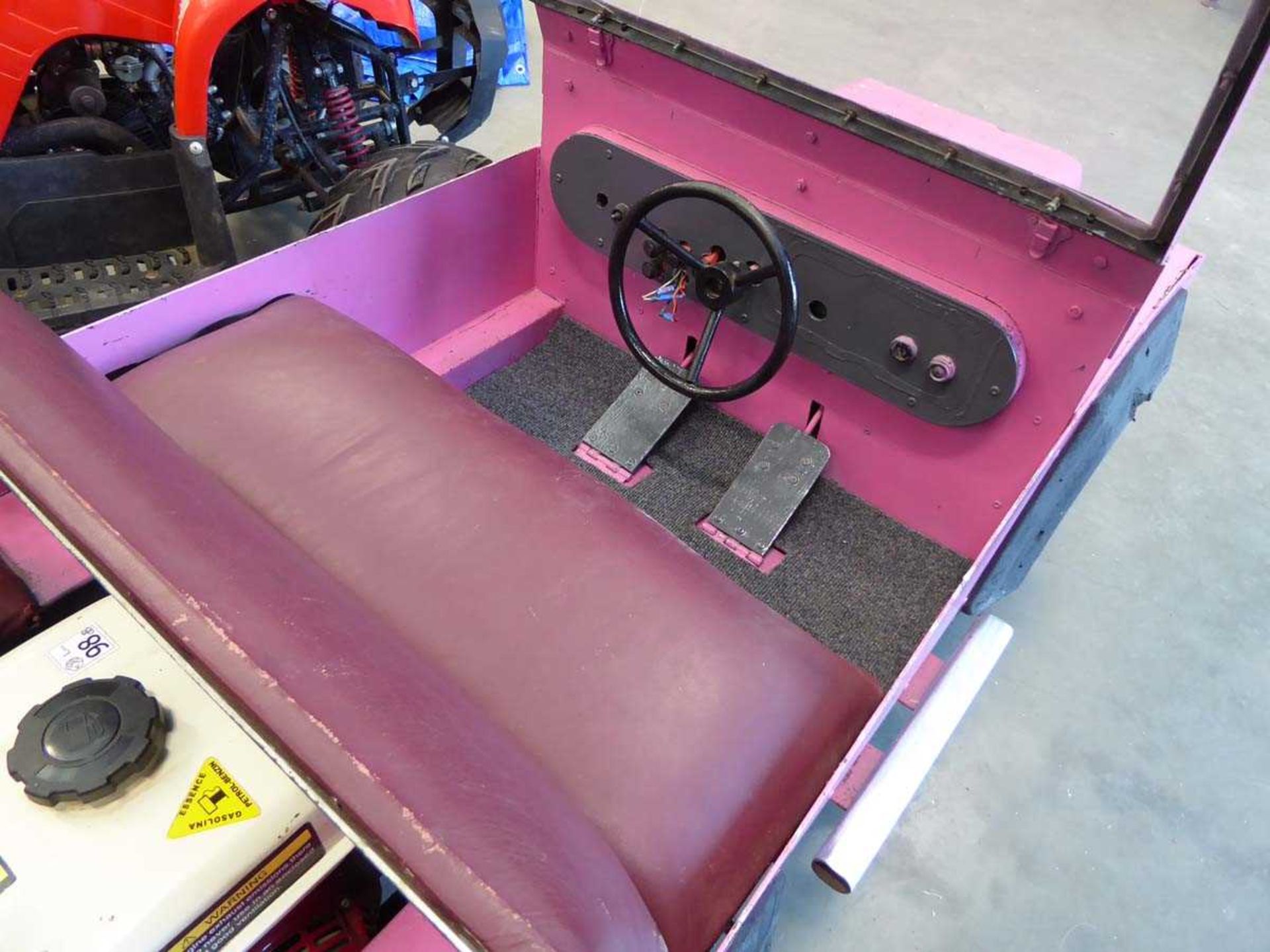 Petrol powered 4-wheel child's pink Landrover style car - Image 4 of 6