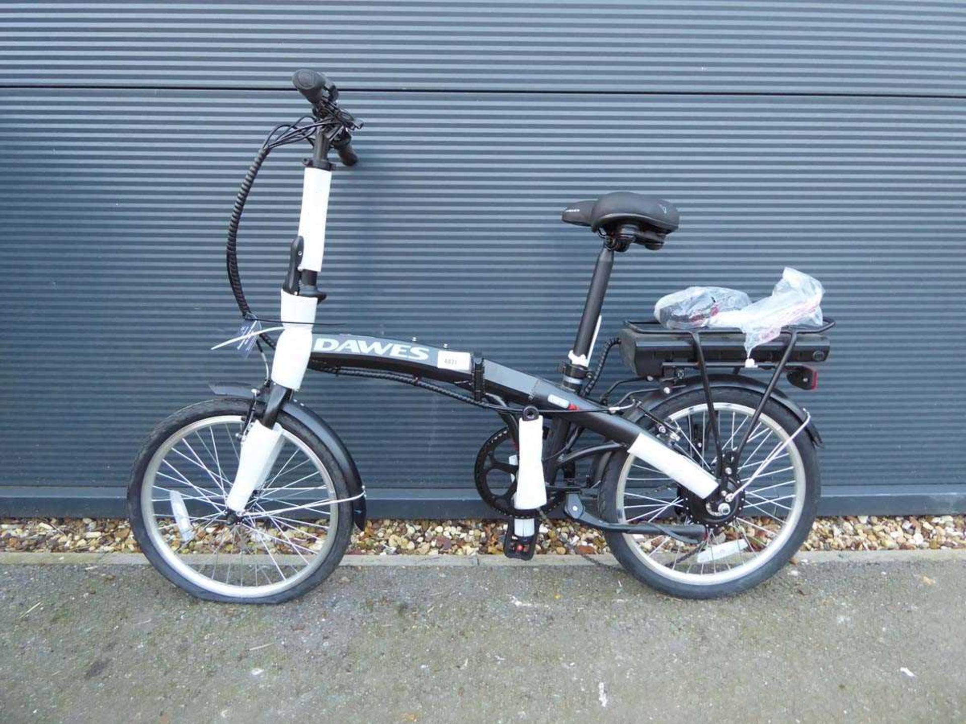 +VAT Dawes foldup electric bike, with charger (no key)