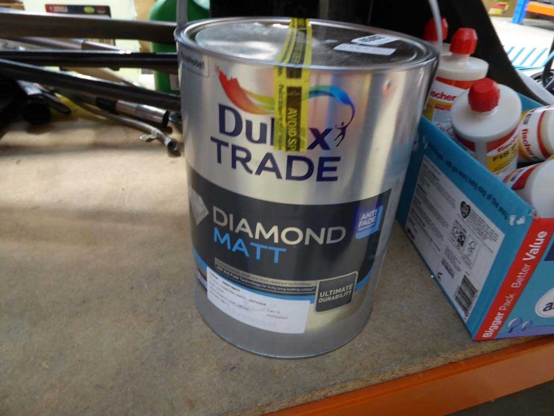 Tin of Dulux paint and Fischer hybrid mortar - Image 2 of 2