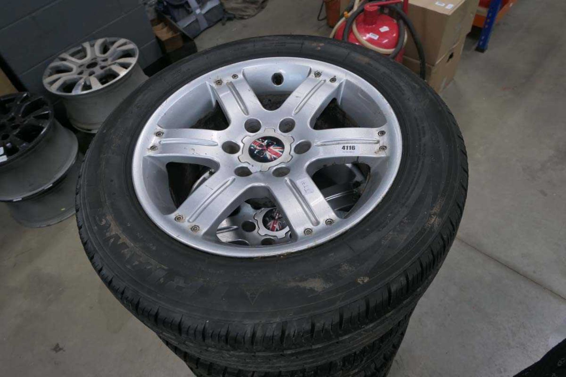 Set of alloy wheels with tyres size 255/55 18 - Image 2 of 2