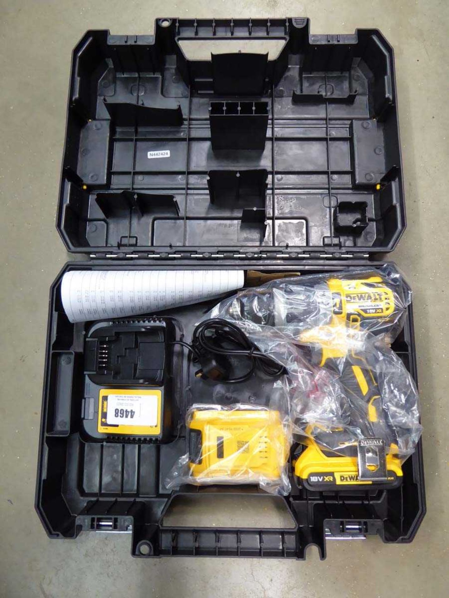 +VAT DeWalt battery drill with 2 batteries and charger