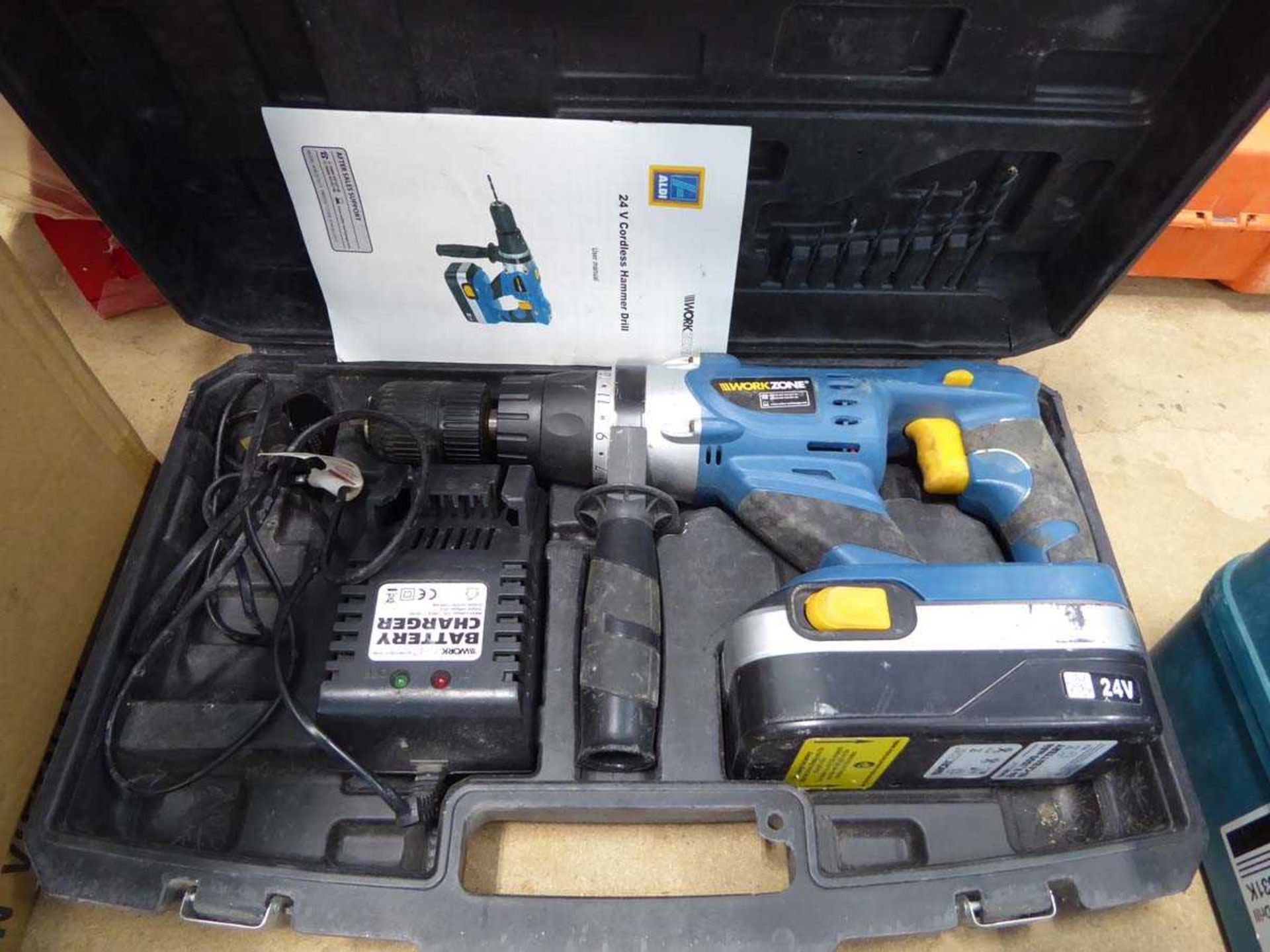 Workzone battery drill with 1 battery and charger