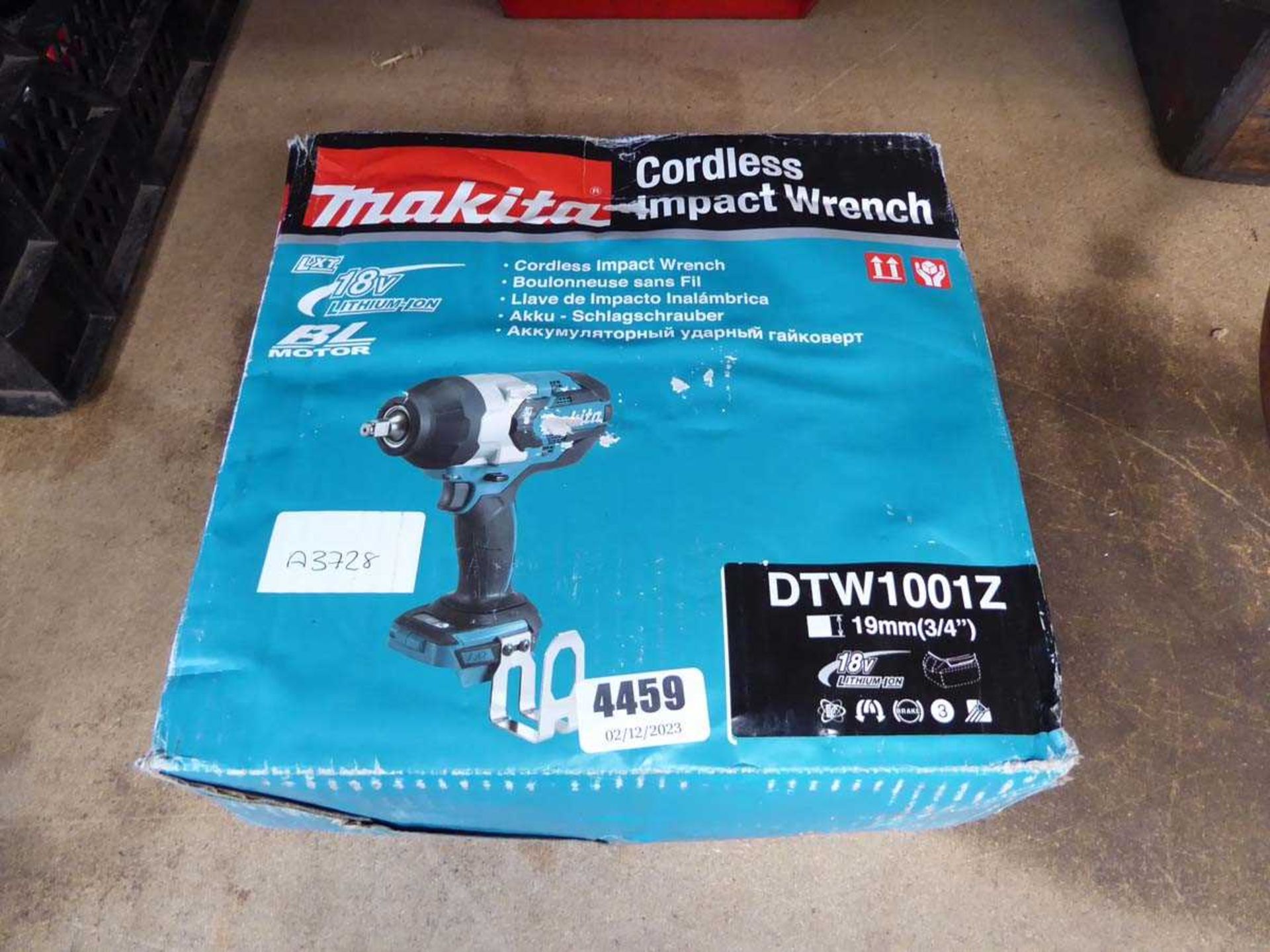 Makita cordless impact wrench - body only