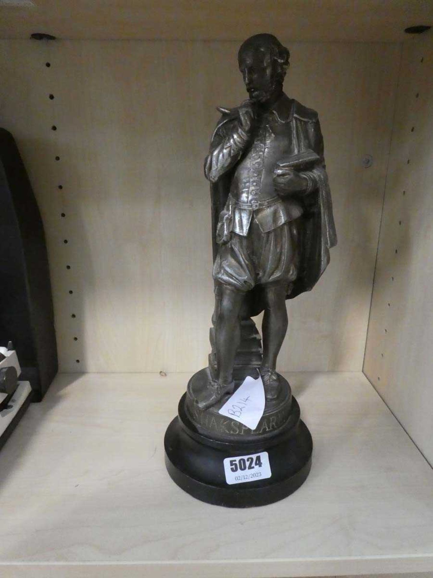 Metal figure of Shakespeare