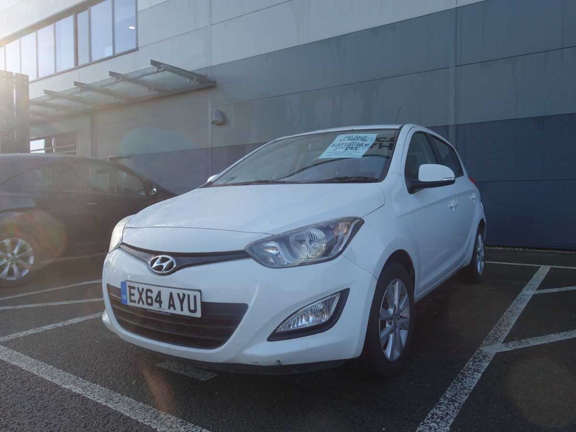 (EX64 AYU) Hyundai i20 Active in white, 5 speed manual, first registered 01/10/2014, 1248cc gas bi- - Image 2 of 9