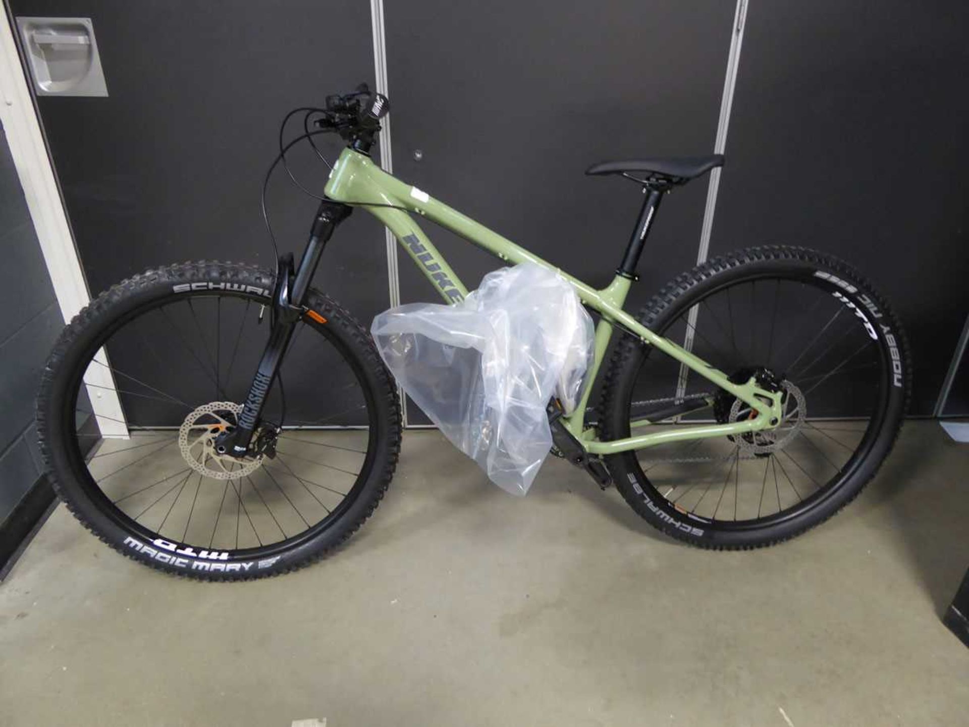 +VAT Nuke Sport mountain bike in green