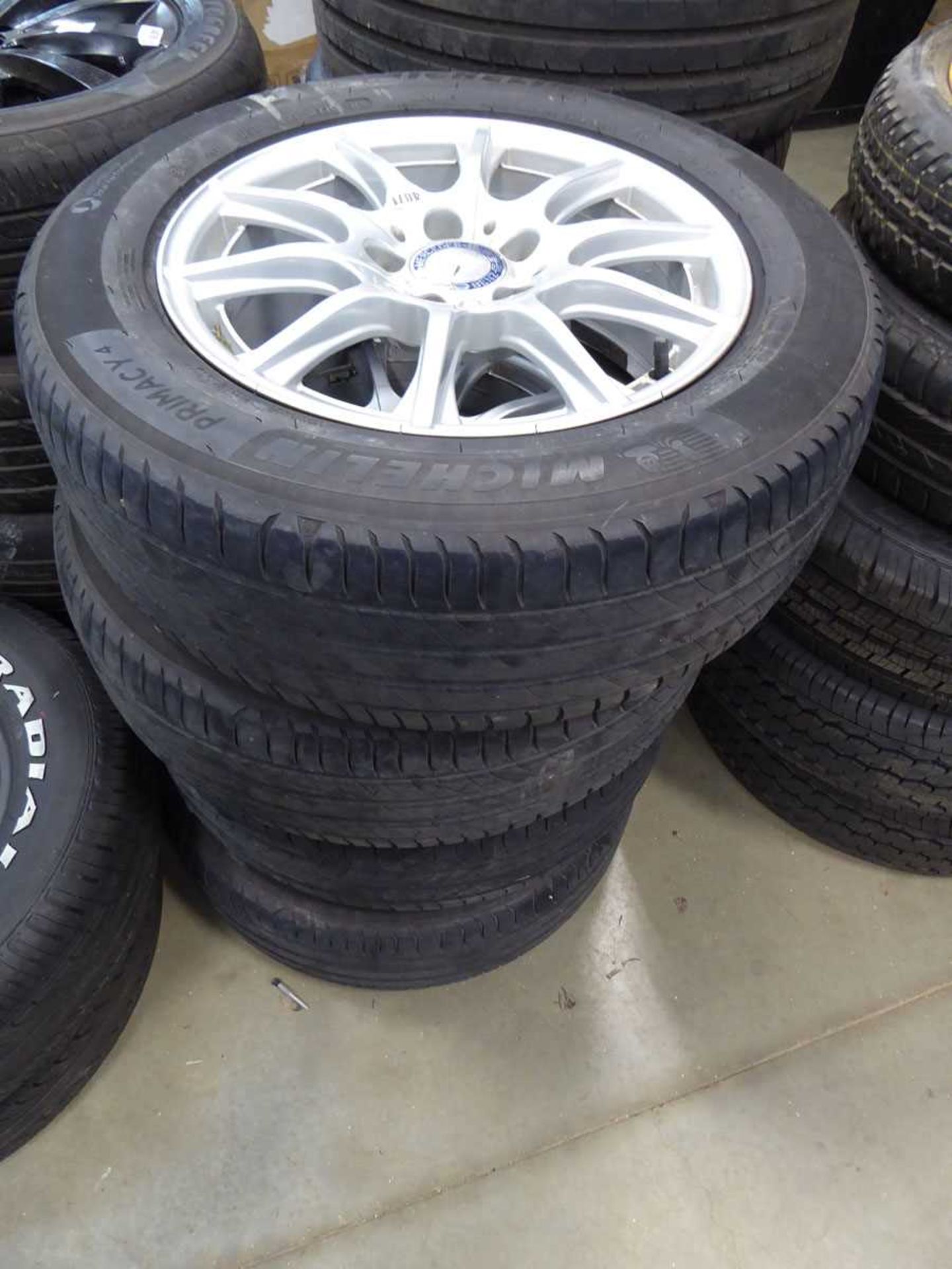 +VAT Set of Mercedes Benz alloy wheels and tyres, size 205-60r16