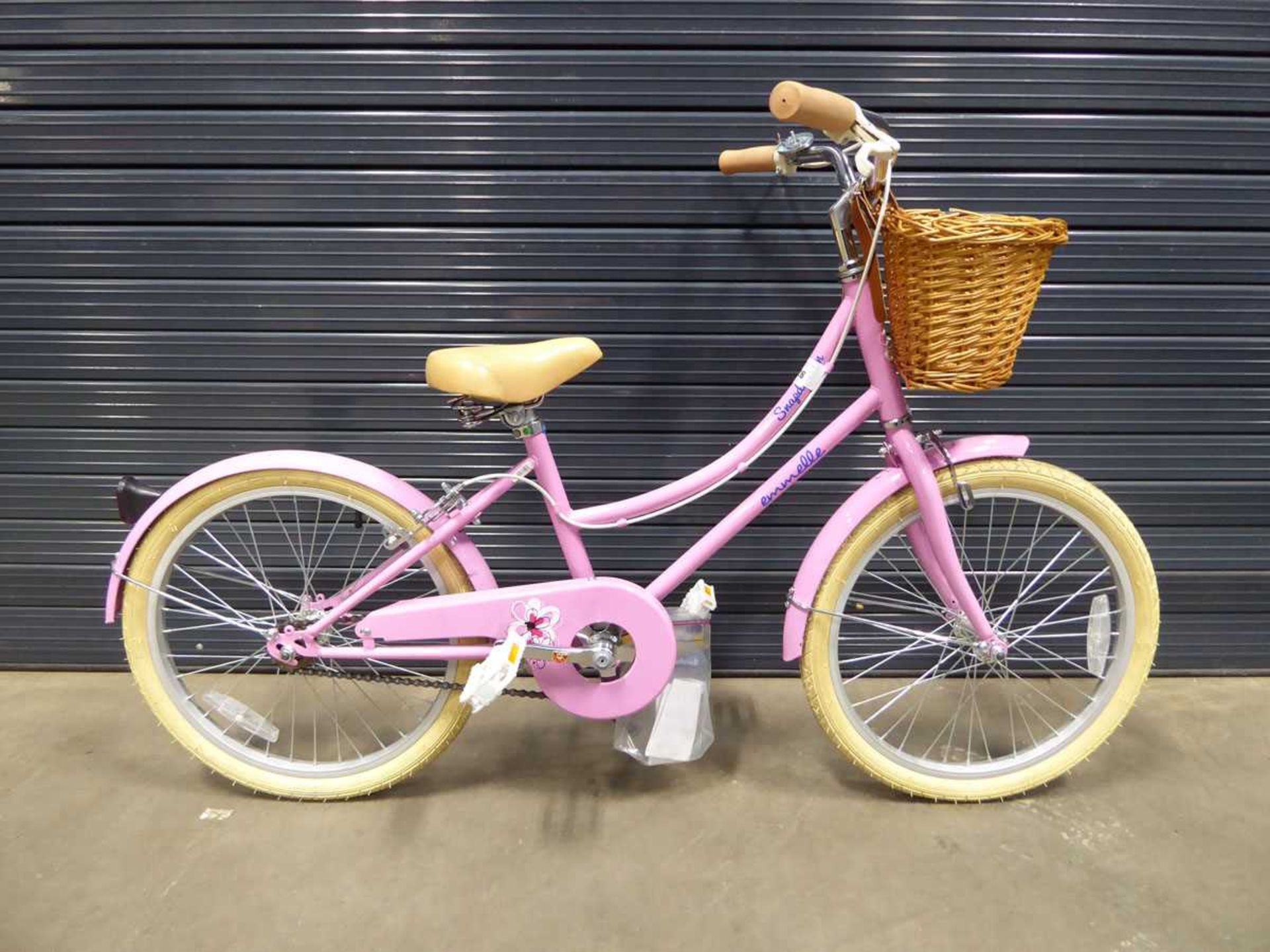 +VAT Pink girls bike with front basket