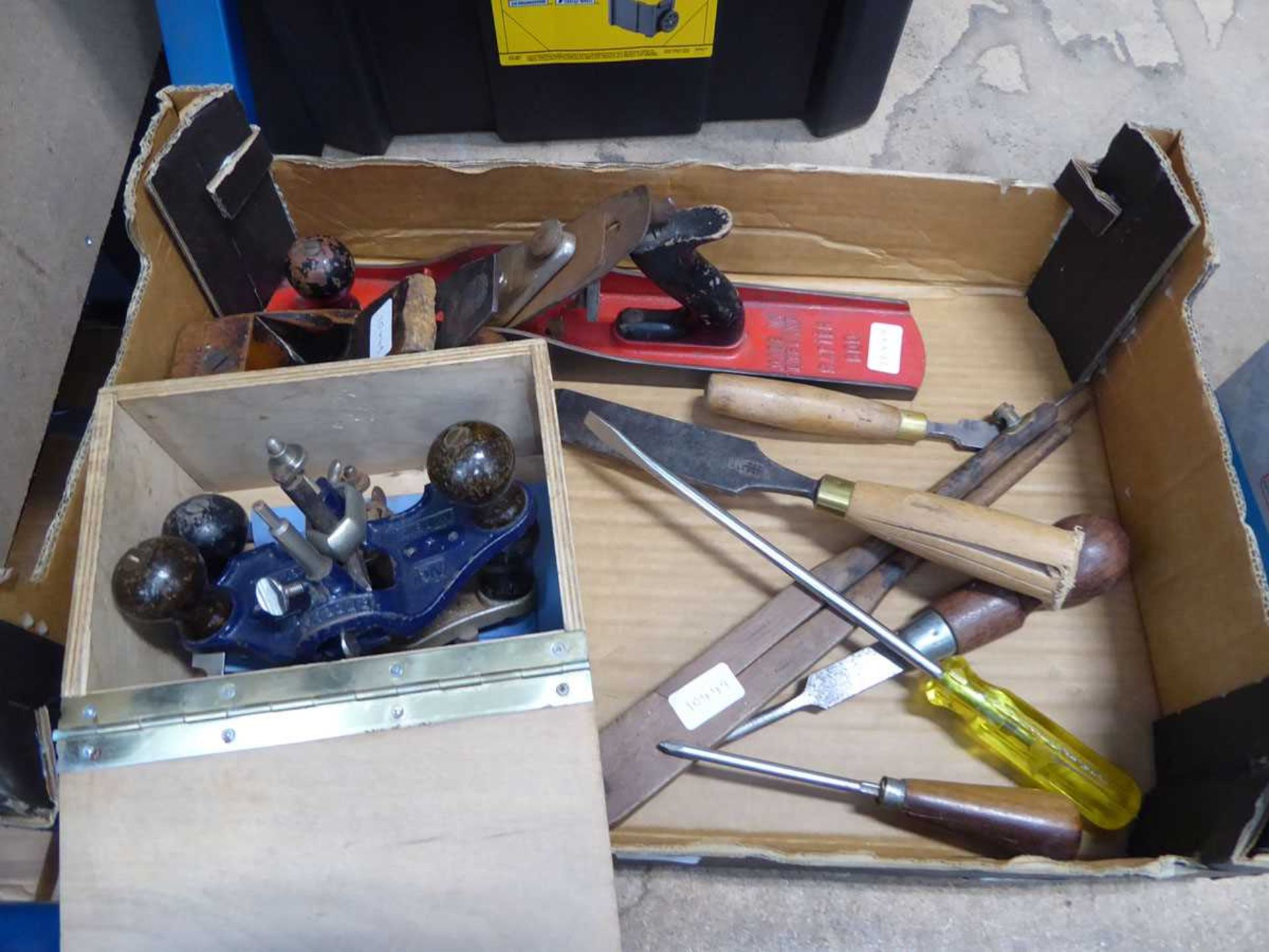 Record router plane, wooden plane, metal plane and screwdrivers