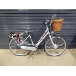 +VAT Batavus lady's electric bike with front basket, key and charger