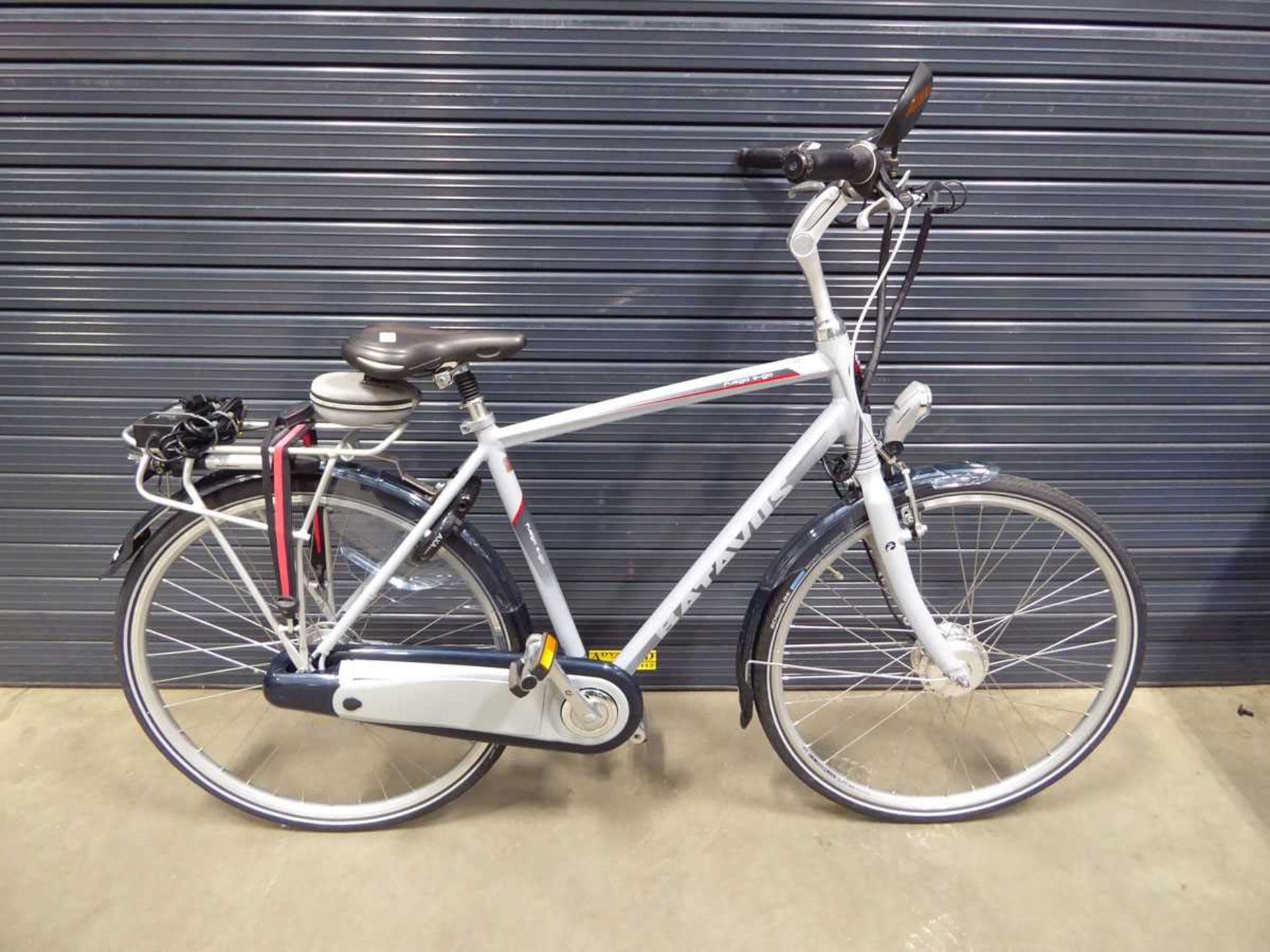 +VAT Batavus gent's electric bike with key and charger