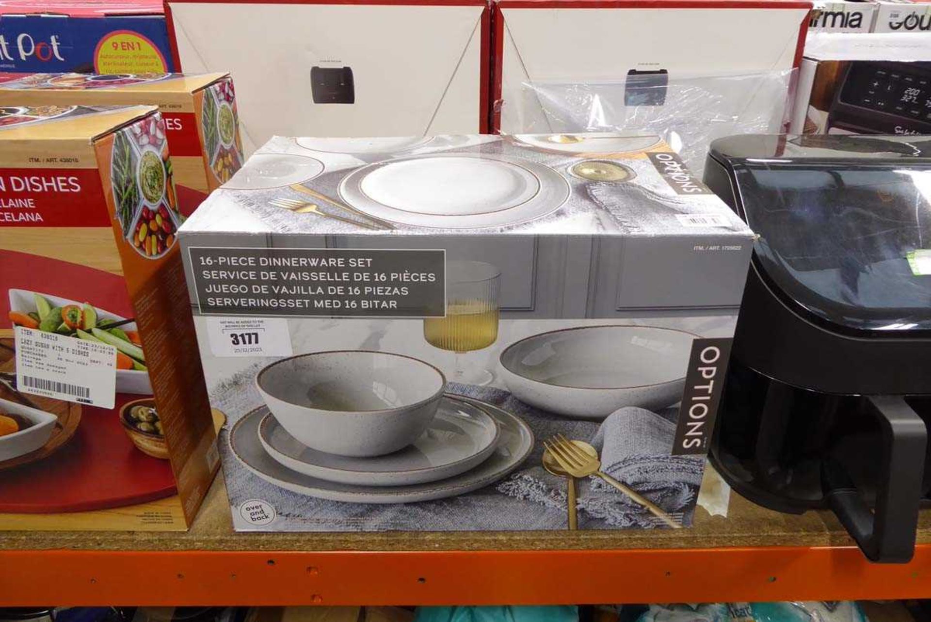 +VAT Options dinnerware set