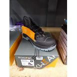 Pair of Rokwear size 9 work boots