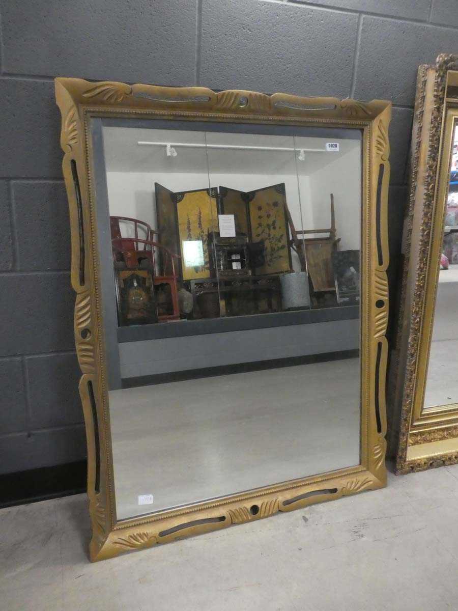 Rectangular mirror in gilt frame