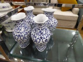 +VAT Set of 4 Grand Tour blue and white vases