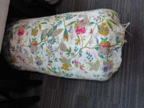 +VAT Floral patterned double throw