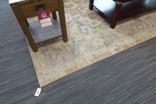 +VAT Large rectangular geometric patterned rug, approx. 8'x10'