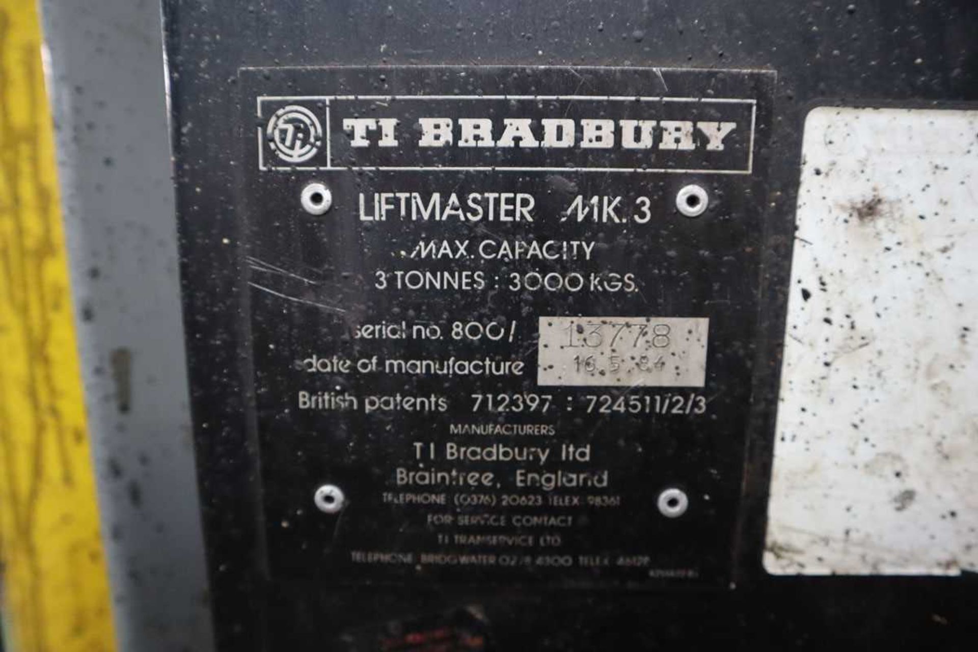 +VAT TI Bradbury lift master MK.3 3 ton 4 post vehicle lift, year 1984 plus a pair of long length - Image 3 of 4