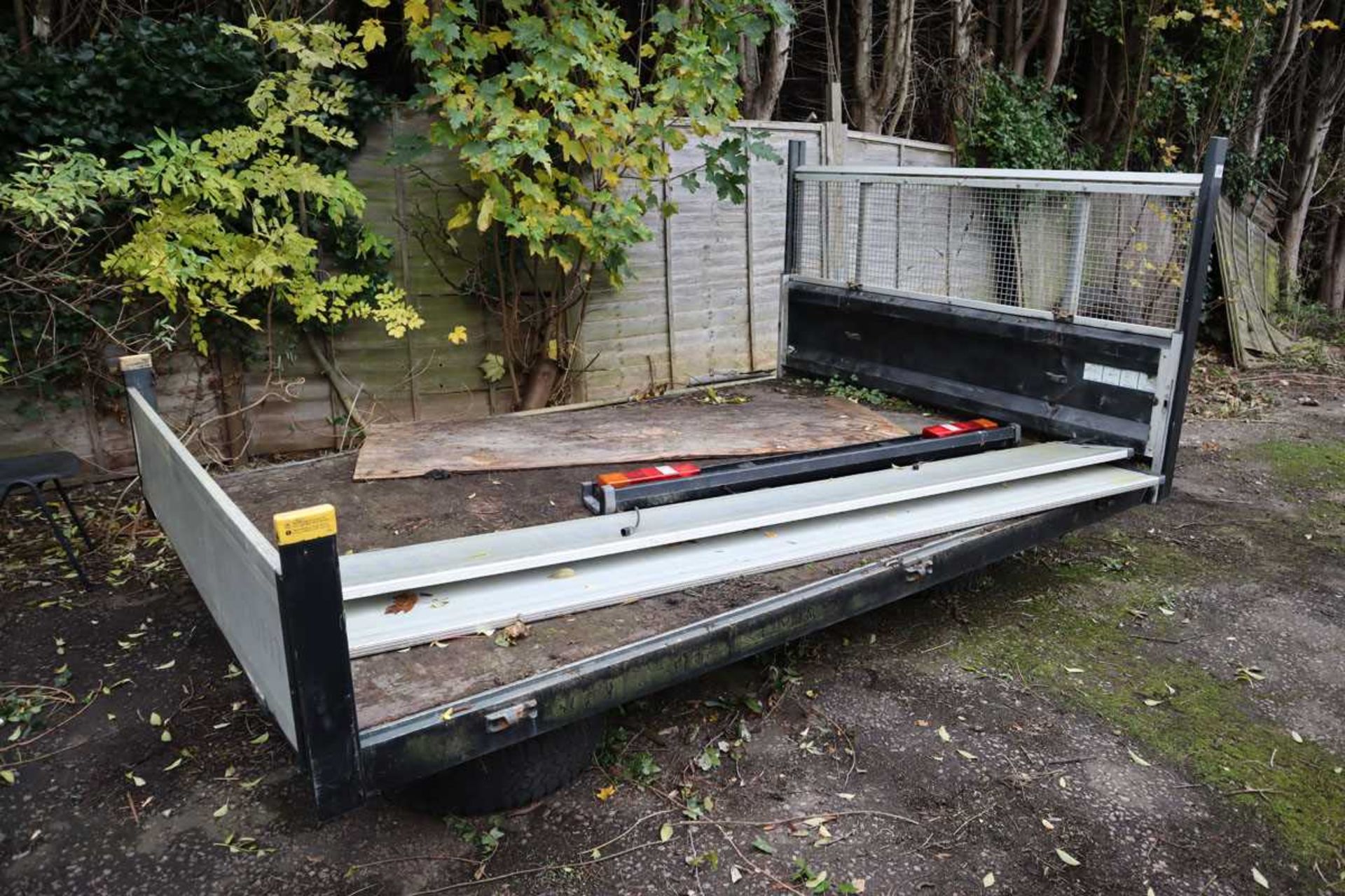+VAT Ford Transit tipper flat bed 11ft by 7ft 2 tray