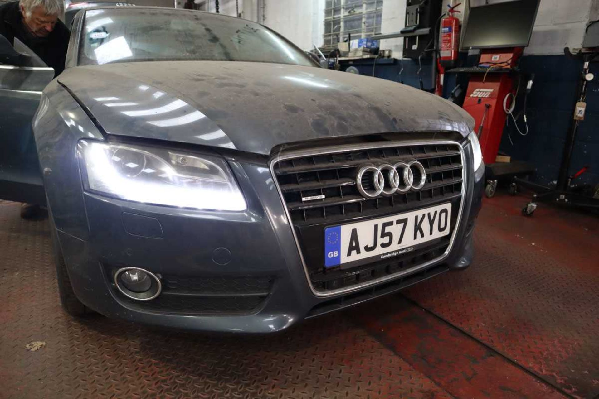 +VAT AJ57 KYO Audi A5 3L TDI Quatro 3 door coupe/saloon, with key and v5 registration document, - Image 10 of 10