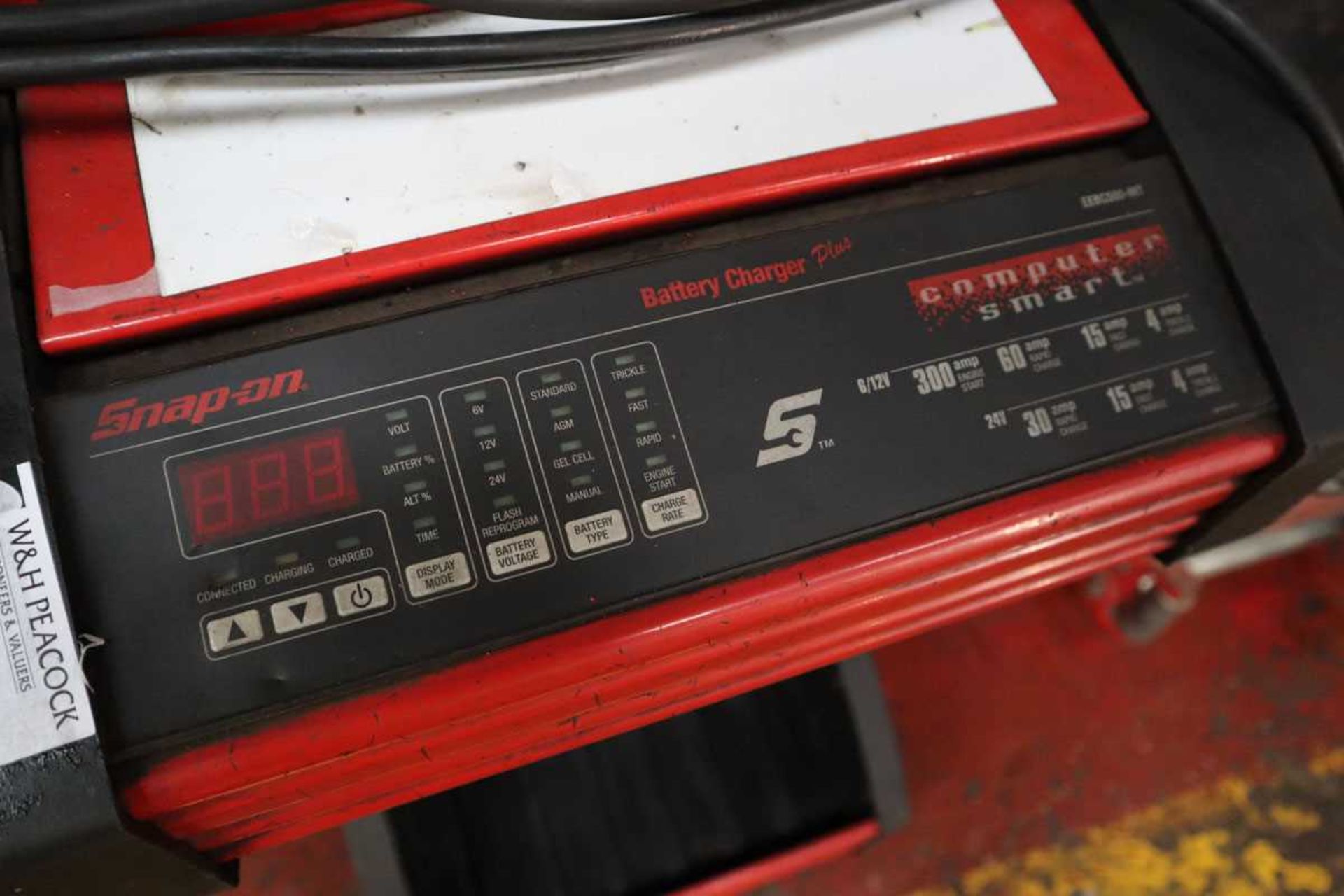 +VAT Snap on battery charger plus model: EEBC500-INT battery charging station - Image 2 of 2