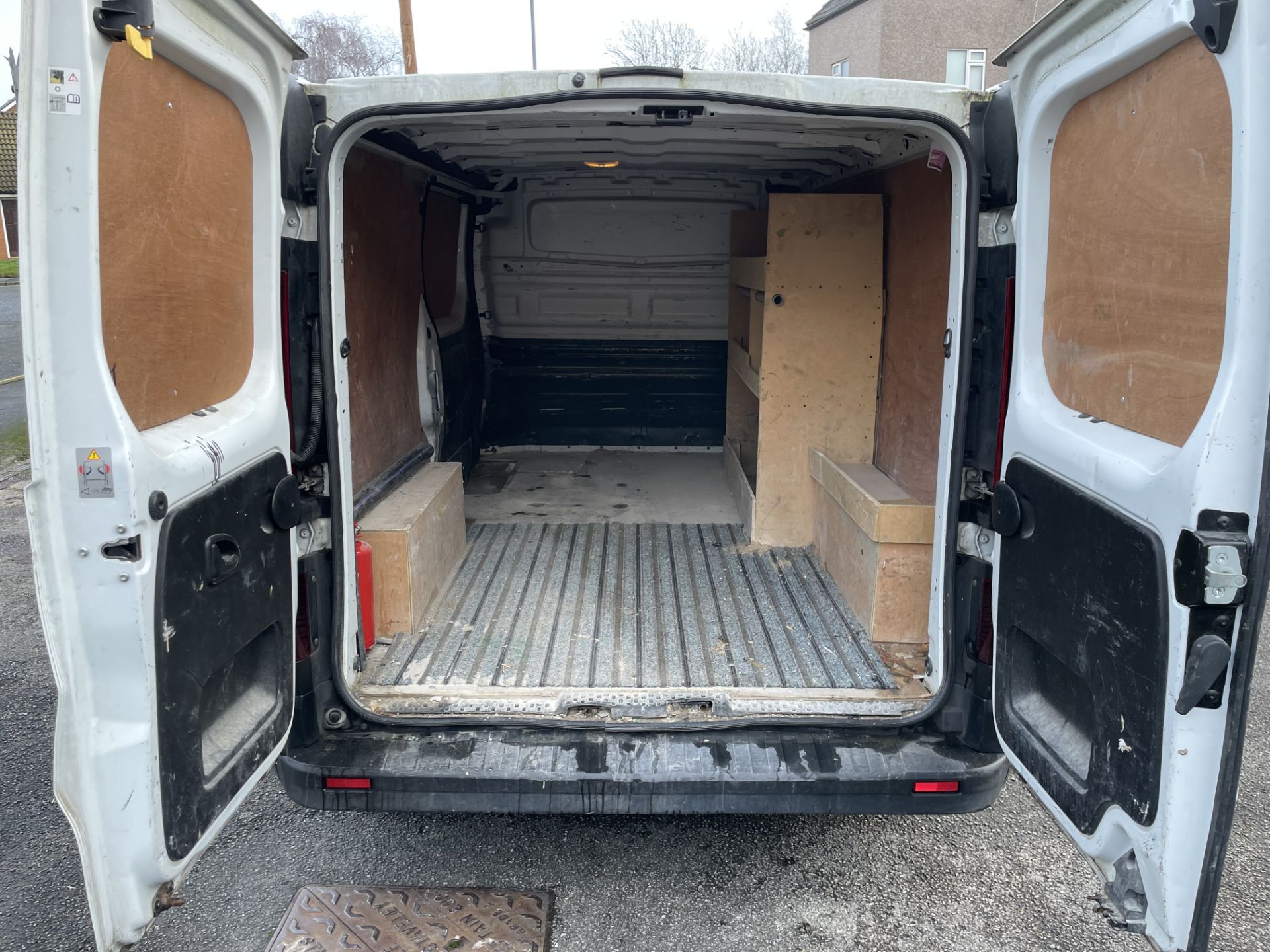 A Renault Trafic LL29 Business Panel Van Reg. No.MB19AOX, first registered 29/7/2019, indicated 50, - Image 5 of 12