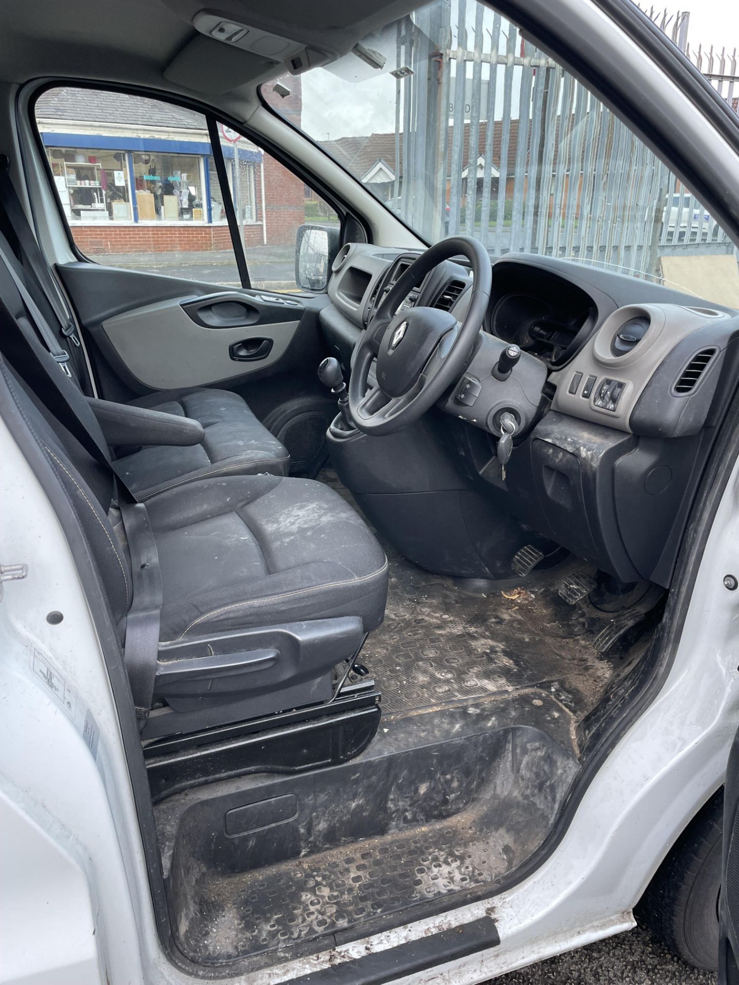 A Renault Trafic LL29 Business Panel Van Reg. No.MB19AOX, first registered 29/7/2019, indicated 50, - Image 8 of 12