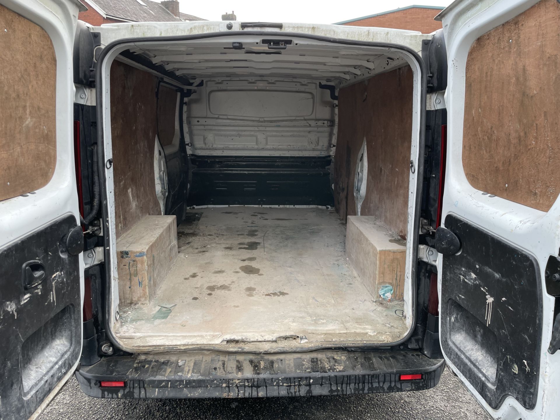 A Renault Trafic LL29 Business Panel Van Reg. No.MV19DZU, first registered 29/3/2019, indicated 50, - Image 5 of 11