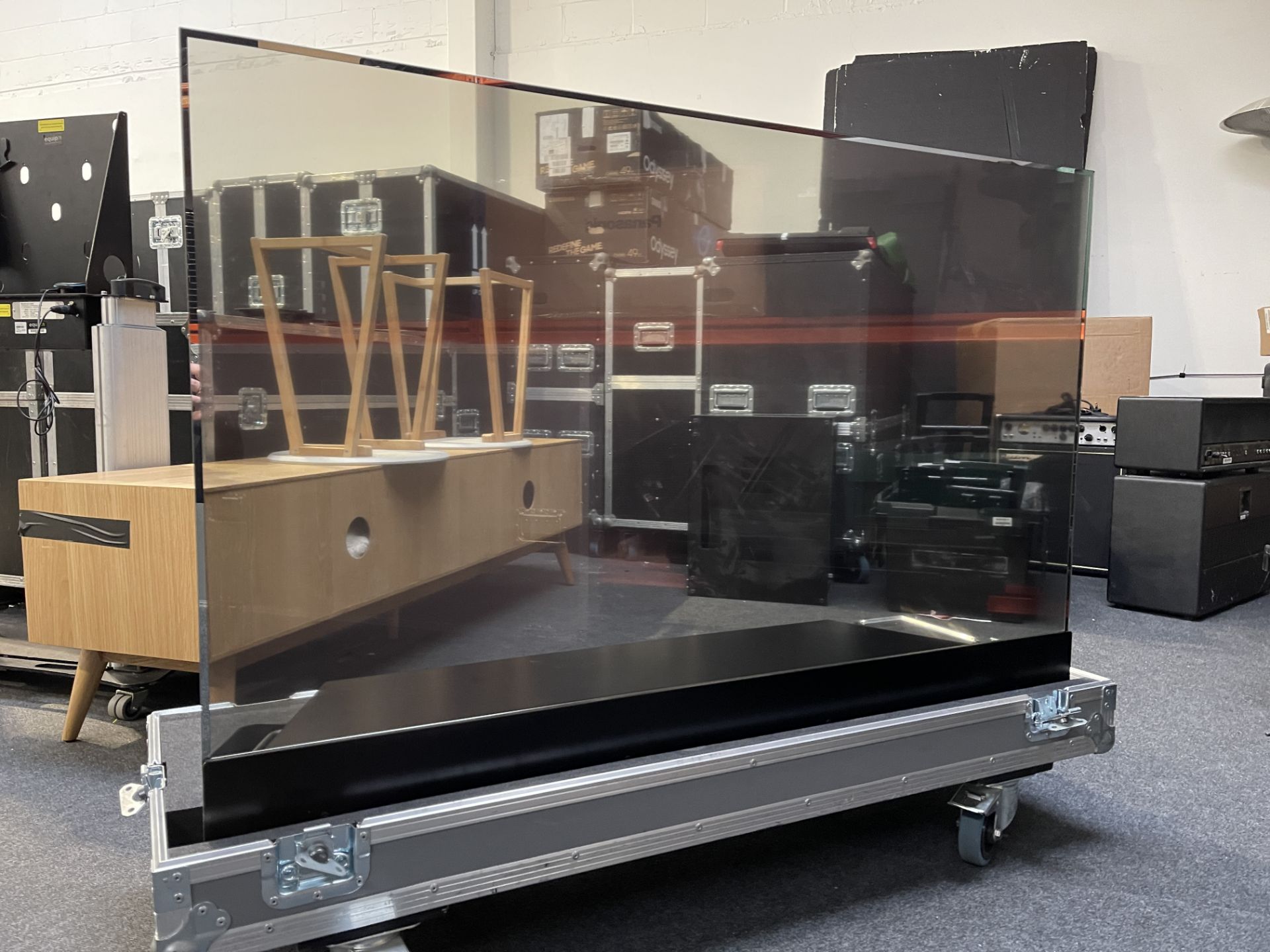 A LG GhosT-OLED 55in Screen, Model LG55EW5F-A with Flight Case (Located at Equip Event Services: 1 - Image 4 of 9
