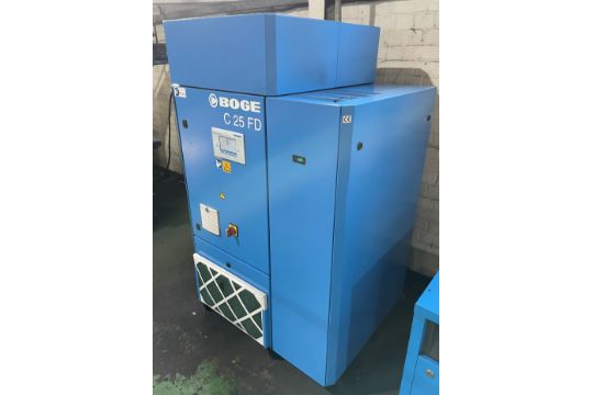 A BOGE C25FD Packaged Air Compressor (2017) with spare air filters. - Image 1 of 6