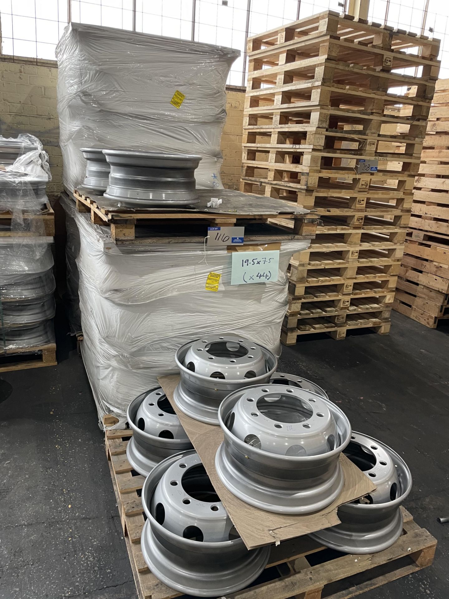 44 Mefro Wheels 19.5 x 7.50U-8-OS156M22DS36 SRB35370OO-HB0D200 Wheels (new). - Image 2 of 3