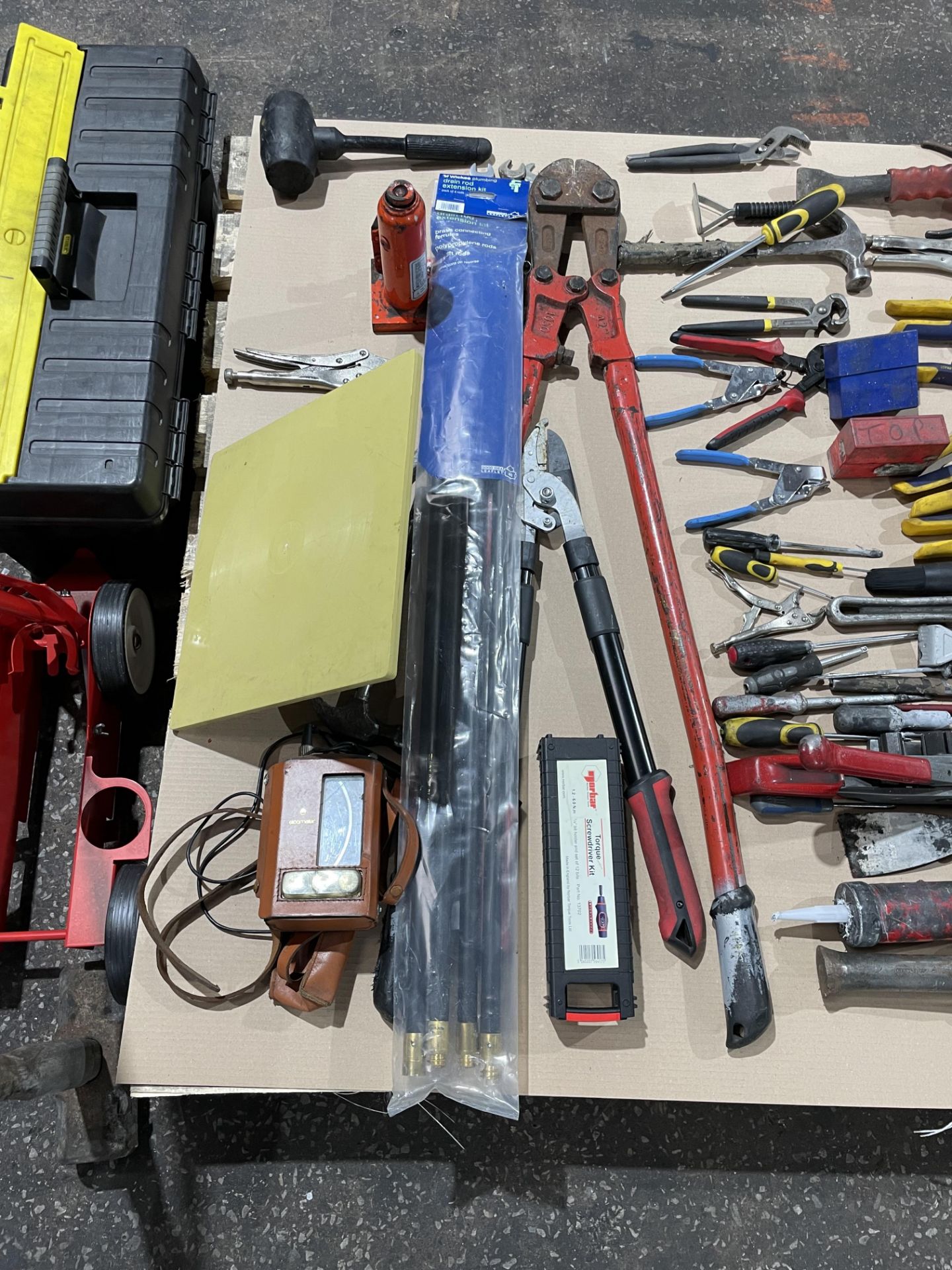 A Quantity of Hand Tools and Equipment including Bolt Cutters, Hedge Croppers, Draining Rods, Line - Image 3 of 4