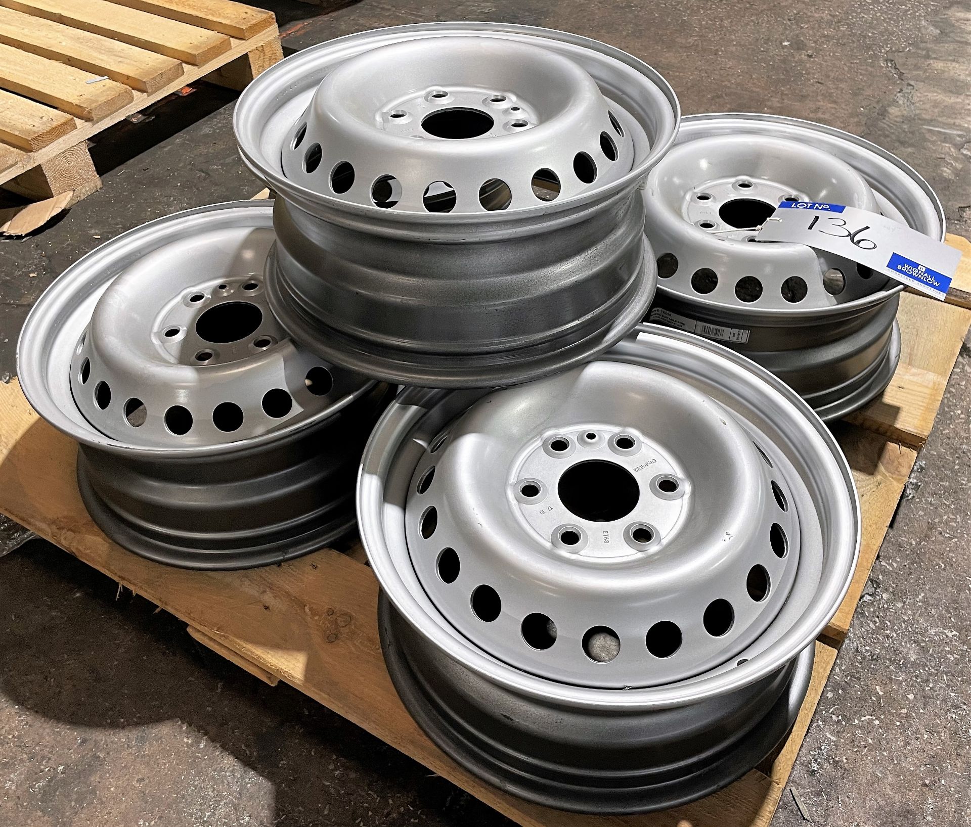 5 MWD 16214 6.5J x 16H2 LCV Wheels-for Iveco Daily MY2014 (new).