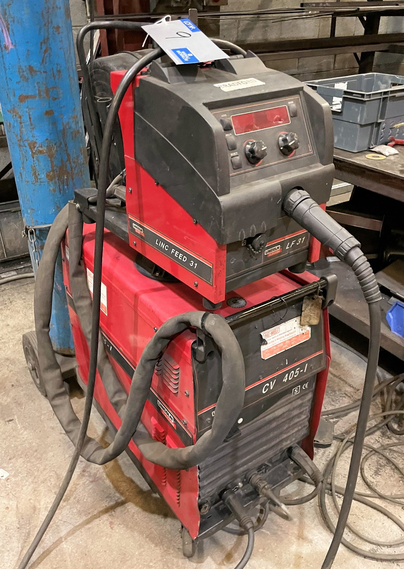 A Lincoln Electric CV405-I Mig Welding Rectifier No.F1040250018 with wire feed unit. - Image 2 of 3